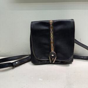 Vintage Y2K Tokyo Bay Crossbody Leather Purse Embroidery Detail Boho Chic